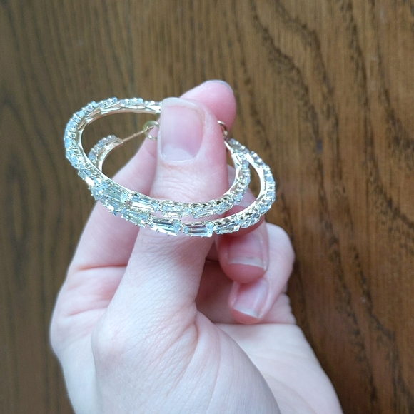 LAST ONE!! Beautiful Gold With White Sapphire Hoop Earrings - Picture 5 of 7